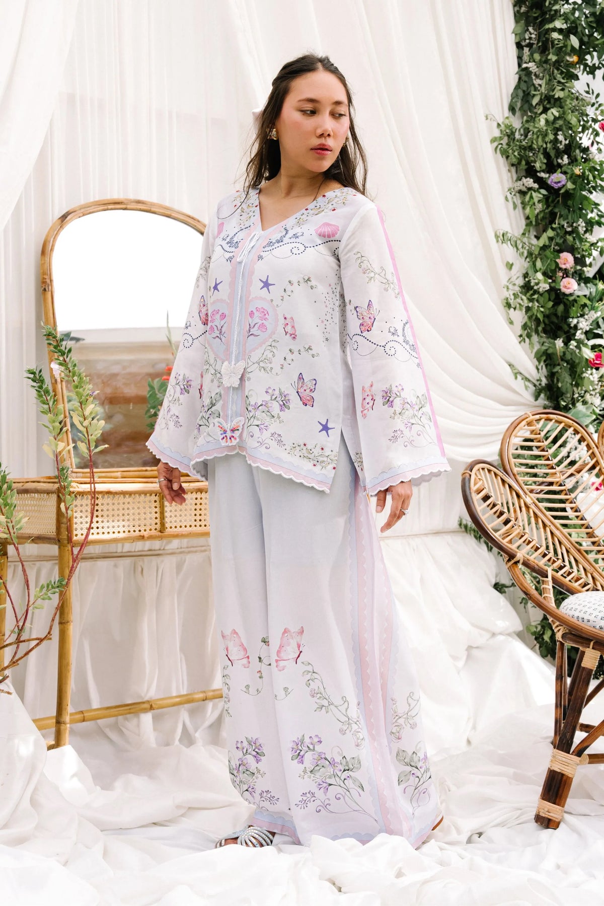 Blush blush-white sheesha silk 3-piece outfit with butterfly and floral print, matching pants and starry silk stole